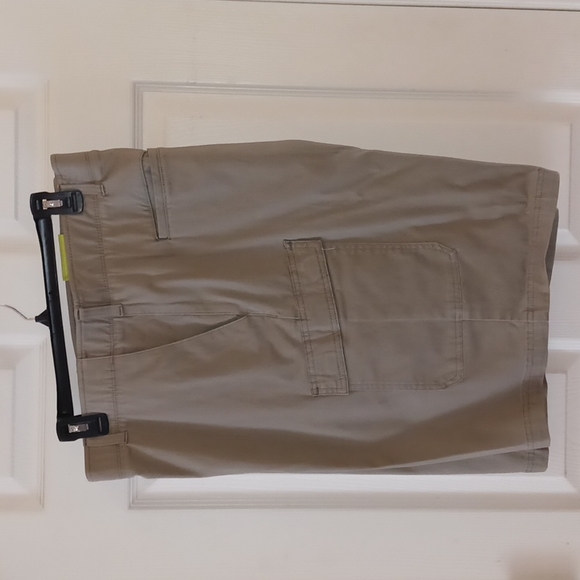 Lee Performance Other - Men's Lee Performance Extreme Comfort cargo shorts. Size 50 Big and Tall. NWT